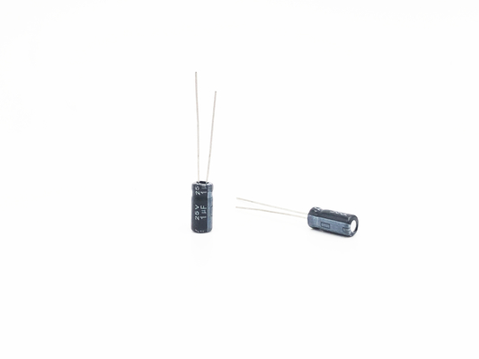Конденсаторы 1UF25V 5X11mm радиального руководства ISO9001 RoHS электролитические