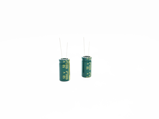 конденсатор высокочастотные 1000 Uf света СИД 13X25mm конденсатор 50 вольт