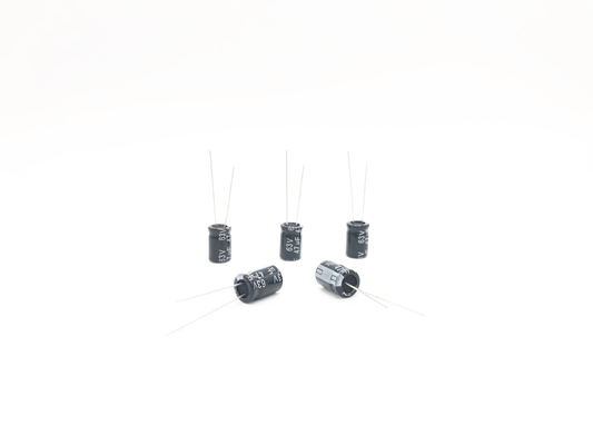 ISO14001 конденсатор миниатюрного Al конденсатора 47UF 63V 8X12MM электролитический