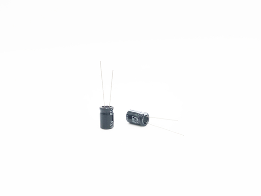 ISO14001 конденсатор миниатюрного Al конденсатора 47UF 63V 8X12MM электролитический