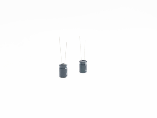 ISO14001 конденсатор миниатюрного Al конденсатора 47UF 63V 8X12MM электролитический