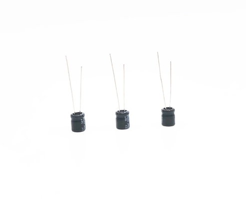Конденсатор 220UF16V 6.3X11mm радиального руководства миниатюрный