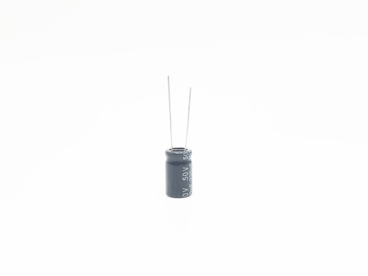 Тип миниатюрного конденсатора 220UF50V 10X17mm радиальный