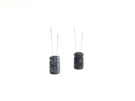 Конденсаторы 220UF 63V радиального руководства ISO9001 10X17mm электролитические