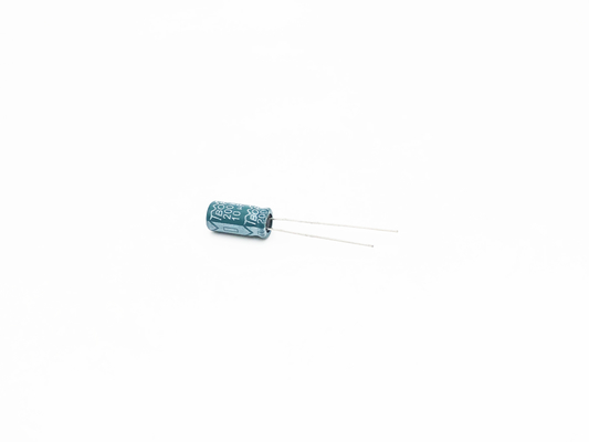 Зеленый цвет электролитического конденсатора 8x12mm PST 10UF 200V алюминиевый