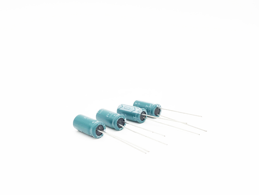 Зеленый цвет электролитического конденсатора 8x12mm PST 10UF 200V алюминиевый
