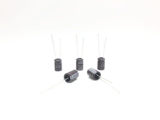 Допуск электролитического конденсатора 10UF 250V 20% CFL низкий ESR алюминиевый
