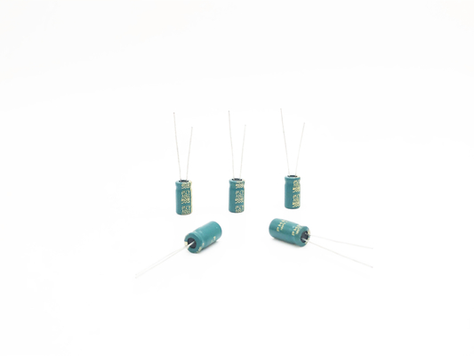 часов конденсатора 4.7UF 250V низкие ESR 6.3x12MM радиальные электролитические 5000 нагружают жизнь